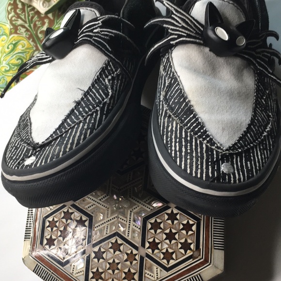 SOLD Vans x The Nightmare Before Christmas Slip on - Picture 9 of 10